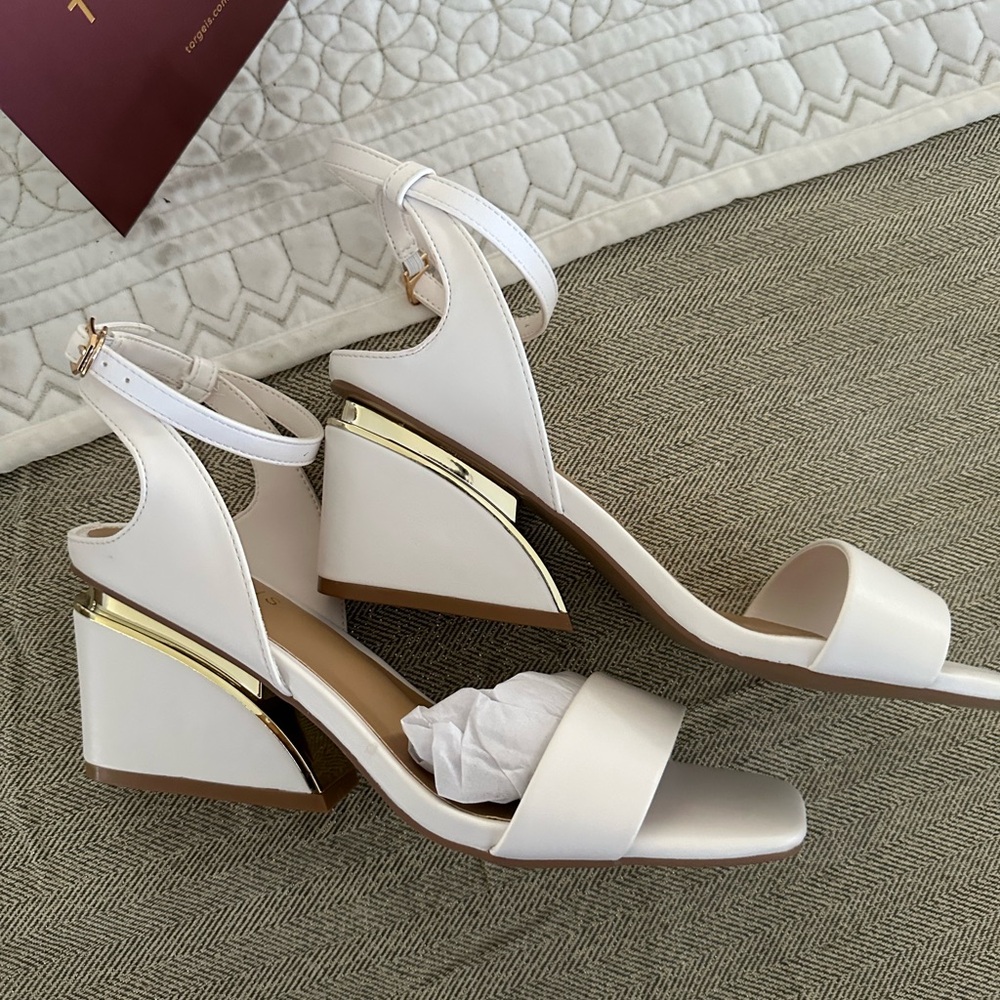 🤎 NWT WOMEN'S TORGEIS CANDIDA
DRESS SANDALS SZ 8